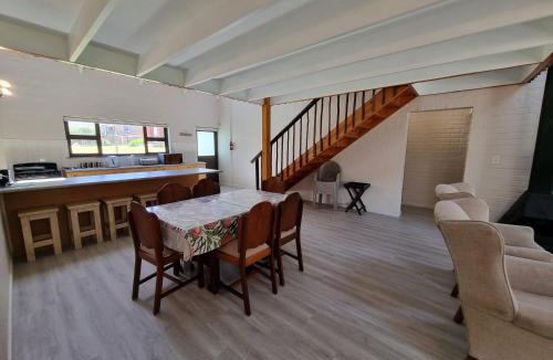 Betty's Bay House | Milkwood Cottage