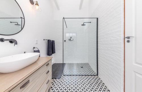 Robertson House | Millstream manor guest house