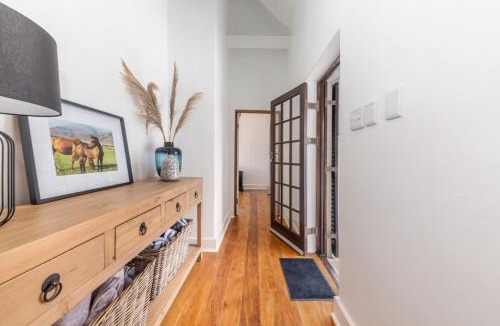 Robertson House | Millstream manor guest house