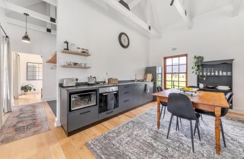 Robertson House | Millstream manor guest house