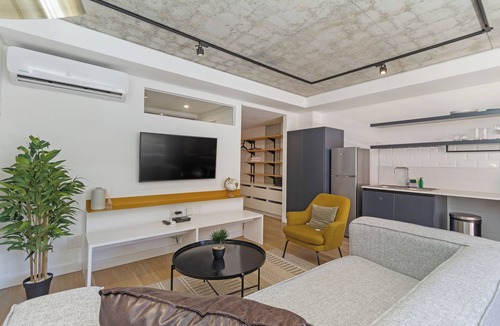 Schotsche Kloof Apartment | Modern Bo Kaap Apartment - Pool Deck - Wifi