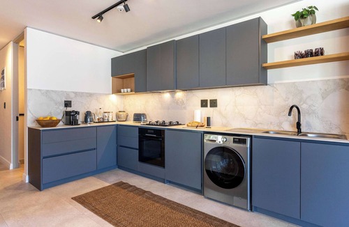 Bo'Kaap Apartment | Modern, Gorgeous Views, Bo-Kaap - Vista Luxe Apt