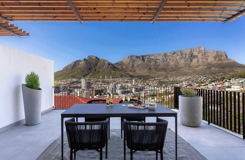 Bo'Kaap Apartment | Modern, Gorgeous Views, Bo-Kaap - Vista Luxe Apt