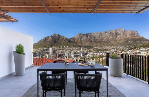 Bo'Kaap Apartment | Modern, Gorgeous Views, Bo-Kaap - Vista Luxe Apt