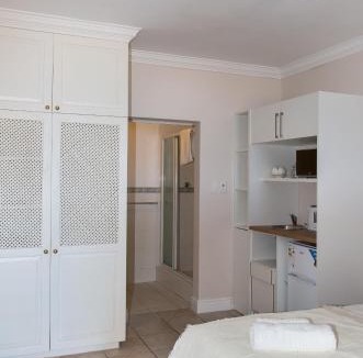 Paradise House | Moncrieff Manor