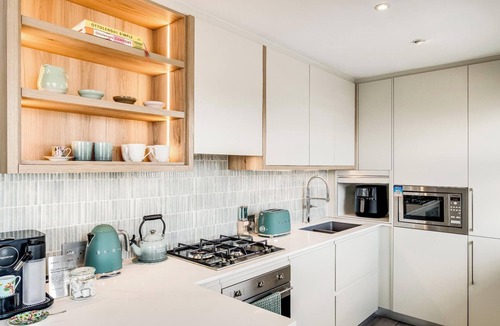 Mouille Point Apartment | Mouille Point 1 Bed w Sea Views Skyshore Apartment