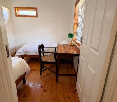 Pixley ka Seme Ski Chalet | Mountain Views in the Heart of Tamboerskloof