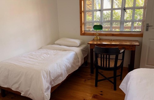 Pixley ka Seme Ski Chalet | Mountain Views in the Heart of Tamboerskloof