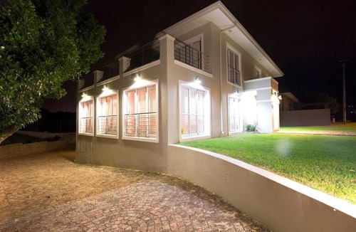 Sandbaai House | Mystic Breeze