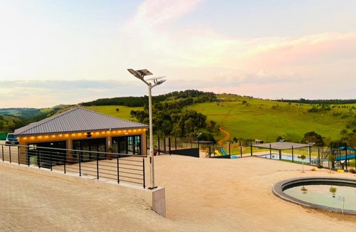 Lochiel Cabin | Ndalo Lodge Oshoek