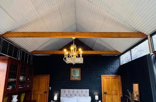 Clarens Apartment | NEKED House Boutique Hotel