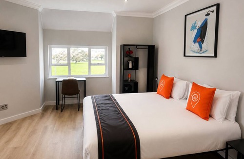 Westcliff Hostel | never@home Hermanus