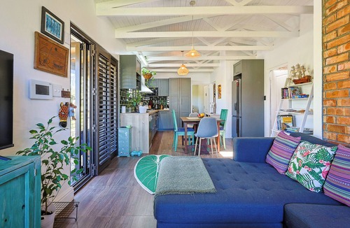 Hout Bay Apartment | New Mountain Retreat with Scenic Views