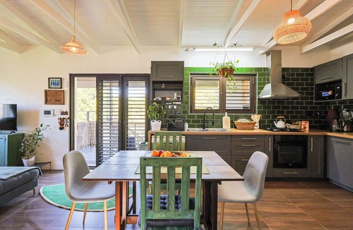 Hout Bay Apartment | New Mountain Retreat with Scenic Views