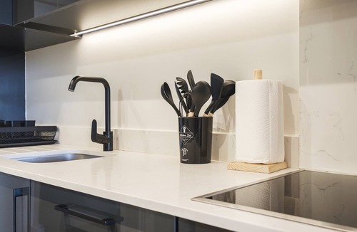 Claremont Apartment | Newlands Peak 712, The Perfect Stop