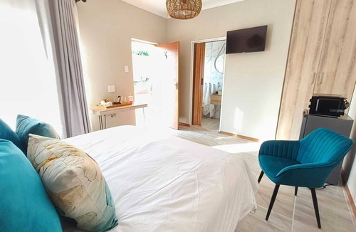 Lombardy East House | Nu Oasis guest house