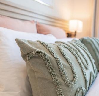 Redhill Apartment | Ocean Glow Apartment 214