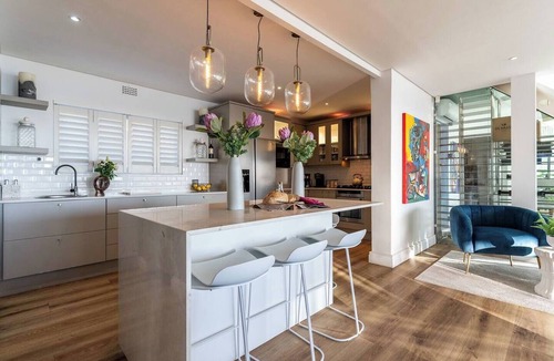 Camps Bay Apartment | Ocean & Mountain - It's all about the views!