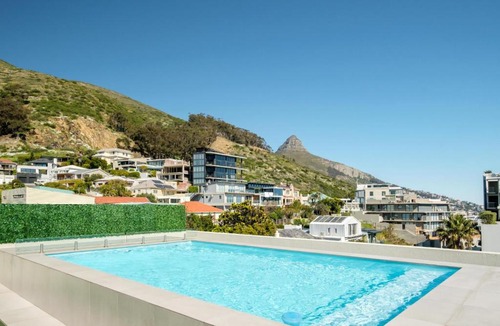 Sea Point Apartment | Ocean View 1bed Apartment in Sea Point Marlo Cove