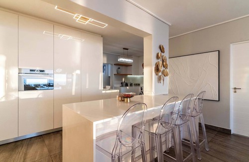 Camps Bay Apartment | Ocean Views, Pool, Camps Bay - Houghton Views Apt