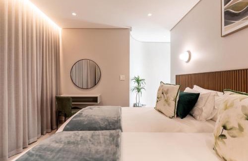 Clifton Villa | Ocean Views, Sleeps 15, Modern - Lisburn on Clifton Villa