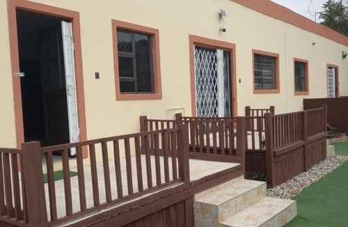 Hibberdene Apartment | Ocean Wave Chalets Unit 2