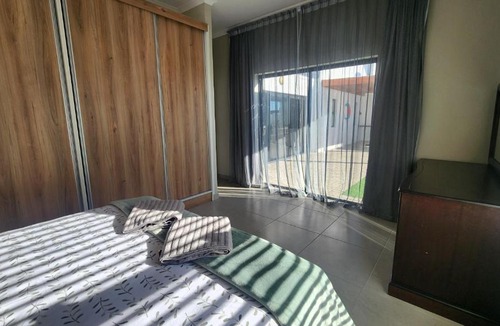 Laaiplek House | Ocean Whisper