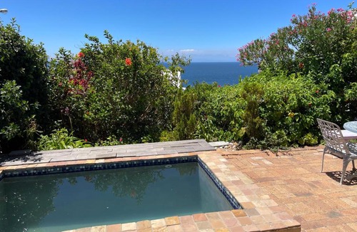 Simon's Town House | Oceanview Sunrise Beach Villa