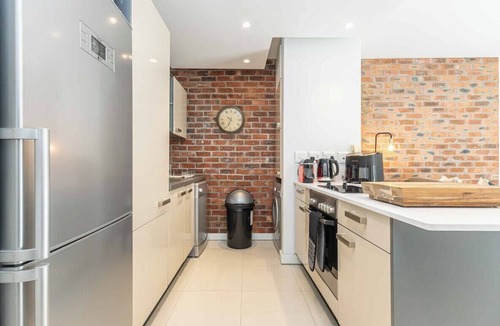 Green Point Apartment | One77 on Main