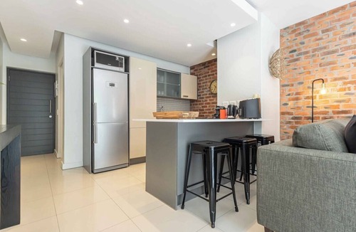 Green Point Apartment | One77 on Main
