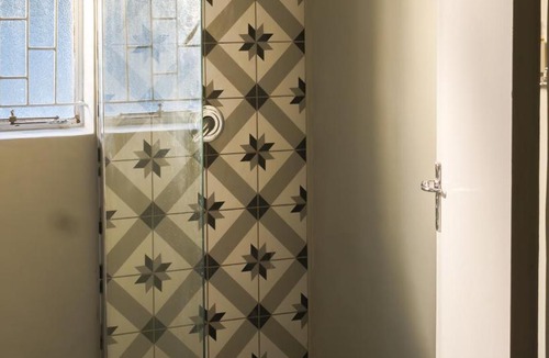 Paarl Apartment | Overnight at Mojo's