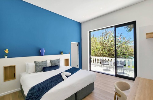 Green Point House | Palm Paradise