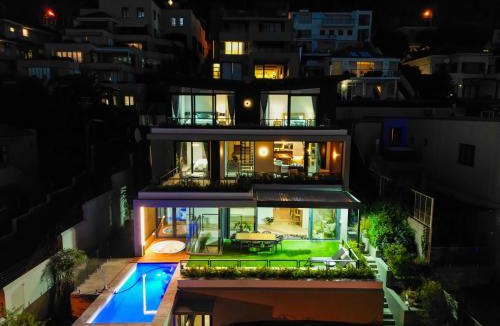 Green Point Villa | Panoramic Viewpoint - Luxury Villa with Ocean View