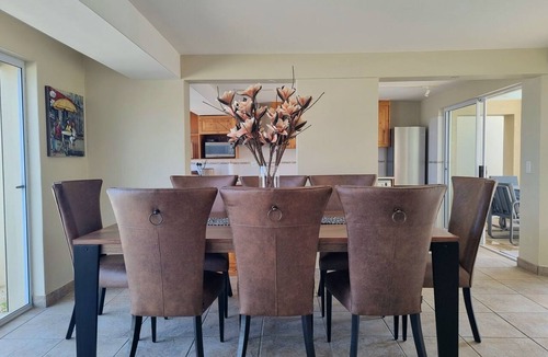 Gordons Bay Central House | Paradise Tide - 4-bedroom Beachfront house with AC in Gordon's Bay