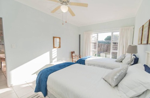 Port Elizabeth Apartment | Pari Park Travellers Cottage