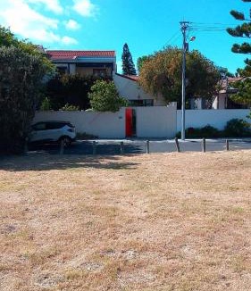 Muizenberg Apartment | Peaceful Lakeside Studio near US Consulate and Muizenberg