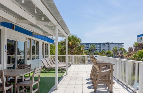 Fort Walton Beach Hotel | Peaceful Retreat by the Beach | Outdoor Pool | Indian Temple Museum - 2.3 miles