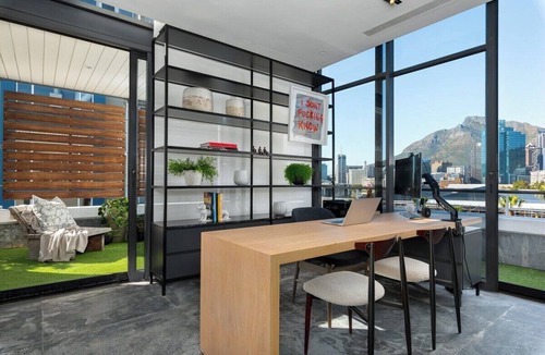 Victoria and Alfred Waterfront Apartment | Penthouse 601 Dovenby The Waterfront Marina