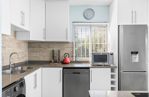 Musgrave Apartment | Penvay Penthouse - One Bedroom Apartment, Sleeps 2