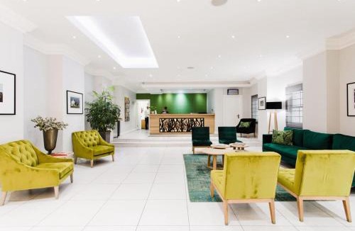 Cape Town City Centre Hotel | Perfect couples cove, with hotel living comforts!
