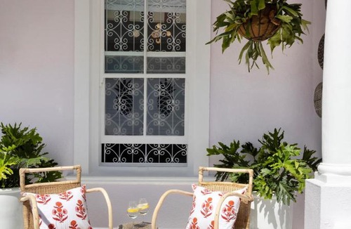 Sea Point Hotel | Petit Pineapple House