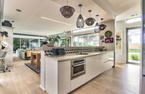 Cape Town City Centre Villa | Phezulu - A Spacious 6-bedroom villa in enchanting Cape Town