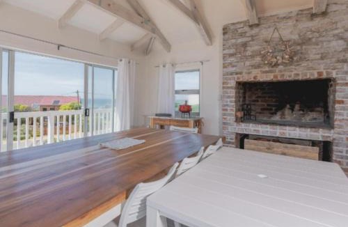 L'Agulhas House | Poolstreet 18