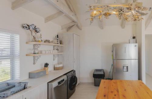 L'Agulhas House | Poolstreet 18
