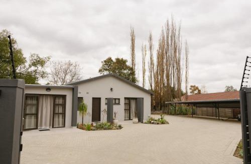 Trichardt House | Poplar Grove Guesthouse