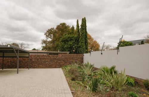 Trichardt House | Poplar Grove Guesthouse