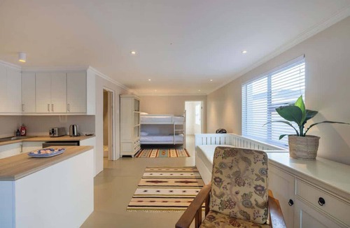 Plettenberg Bay Apartment | Private Sanctuary Beach Apartment | Walk to Beach