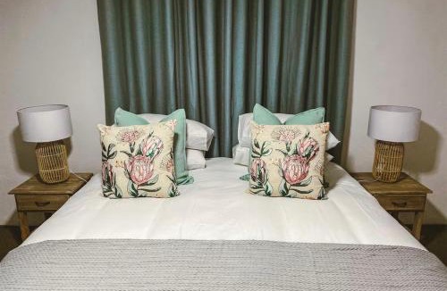 Voelklip House | Pura Vida Hermanus