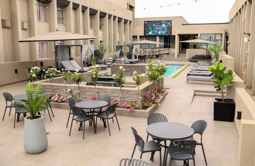 Evander Hotel | Q's Evander Hotel and Apartment