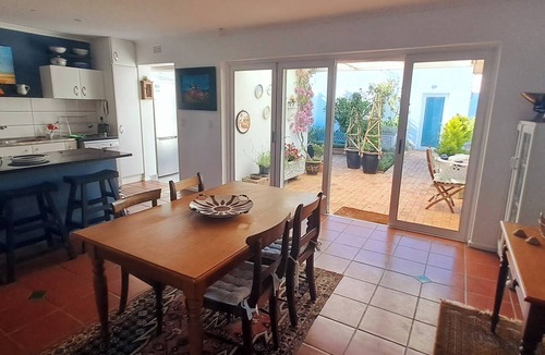 Marina da Gama Cottage | Quaint 2-bedroom cottage in Cape Town perfect for a peaceful stay.